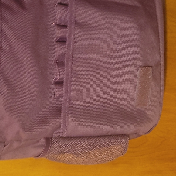 Adventure Ridge Essentials Messener Laptop Bag - Picture 3 of 5